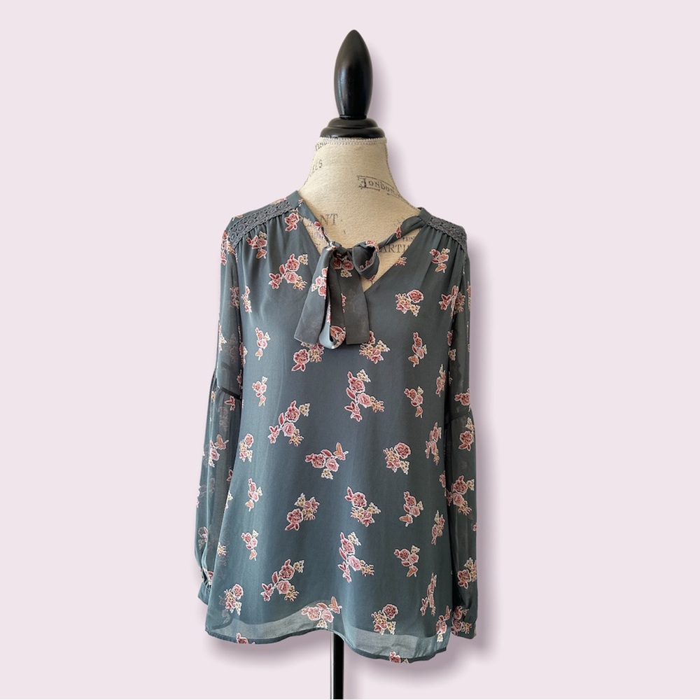 NWT Dr 2 Floral Long Sleeve Blouse Medium